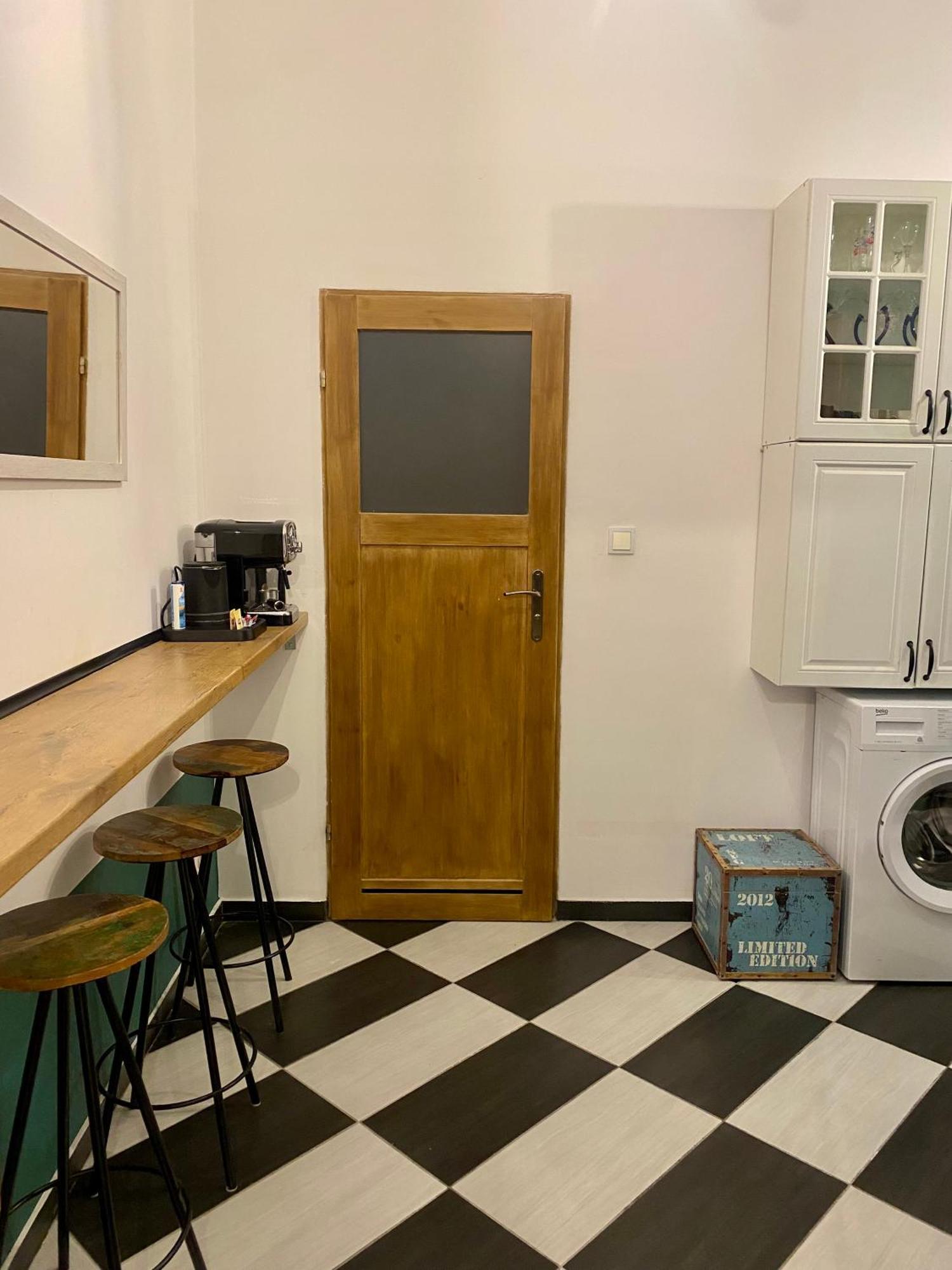 Topolove Rooms & Apartments Krakow Bagian luar foto