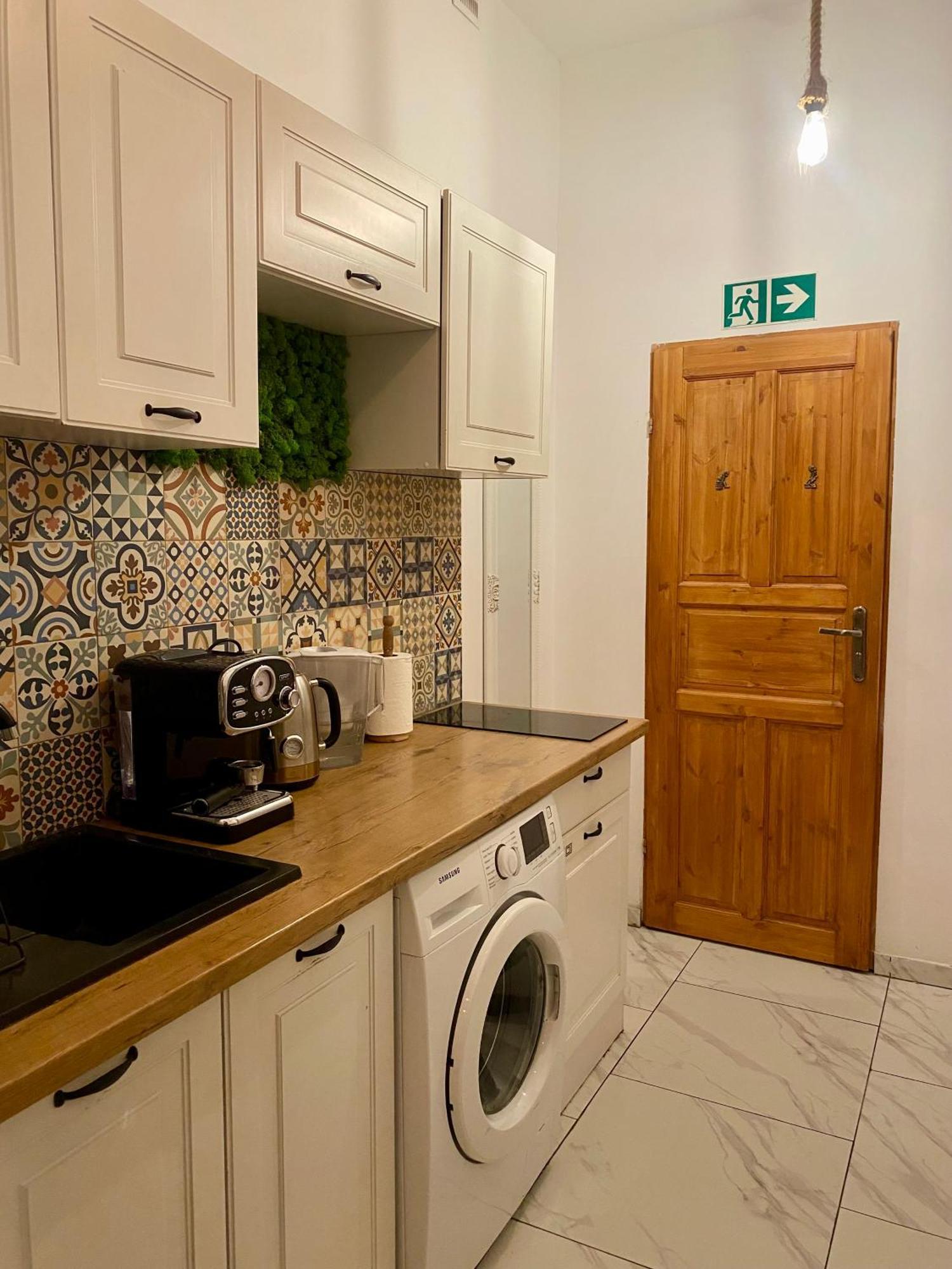 Topolove Rooms & Apartments Krakow Bagian luar foto